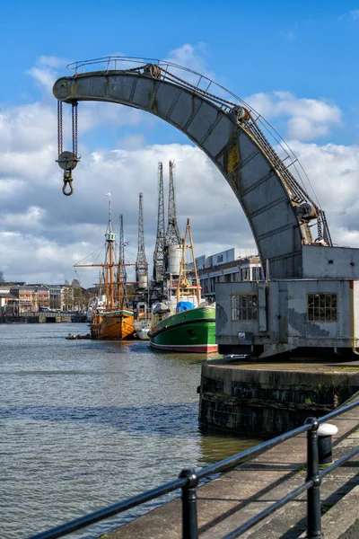 Bristol Docks Avec Grue Vapeur Fairbairn Bristol Angleterre Royaume Uni — Photo