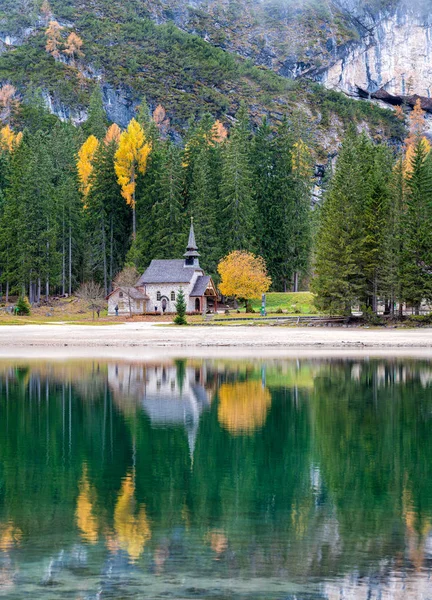 Foggy Autumn Morning Lake Braies Province Bolzano Trentino Alto Adige — Stock Photo, Image