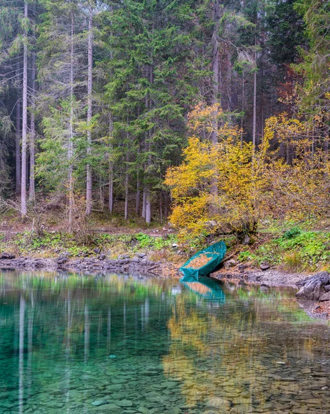 Idilli Őszi Kilátás Tovel Tónál Val Non Trento Tartomány Trentino — Stock Fotó