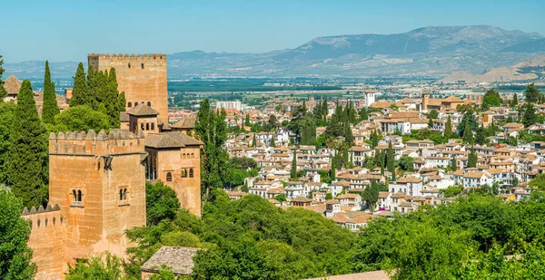 Panoramisch Uitzicht Met Het Alhambra Paleis Wijk Albaicin Granada Andalusië — Stockfoto