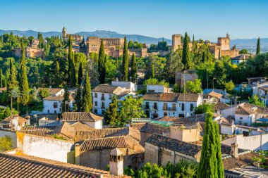 Alhambra Sarayı ve Granada Albaicin ilçepanoramik görüş. Endülüs, İspanya.