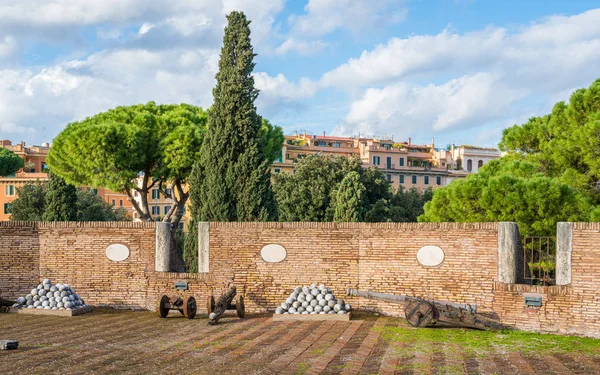 Terraza Con Cañones Balas Cañón Castel Sant Angelo Roma Una —  Fotos de Stock