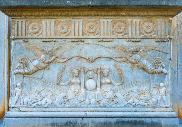 Bas Relief Piedestal Intrarea Palatului Lui Carol Lea Palatul Alhambra — Fotografie, imagine de stoc