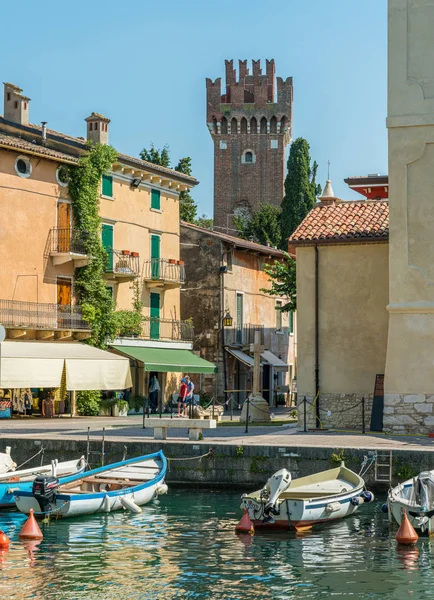 Lazise Festői Városa Garda Tónál Verona Tartomány Veneto Olaszország — Stock Fotó