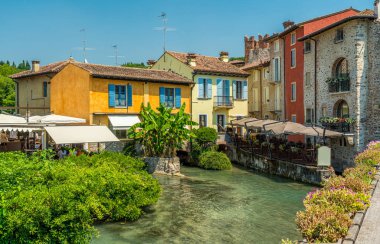 Valeggio sul Mincio 'nun yakınındaki güzel Borghetto köyü. Province of Verona, Veneto, Italya