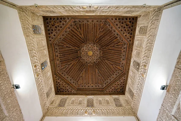 Fantastiskt Dekorerat Tak Royal Alcazars Sevilla Andalusien Spanien — Stockfoto