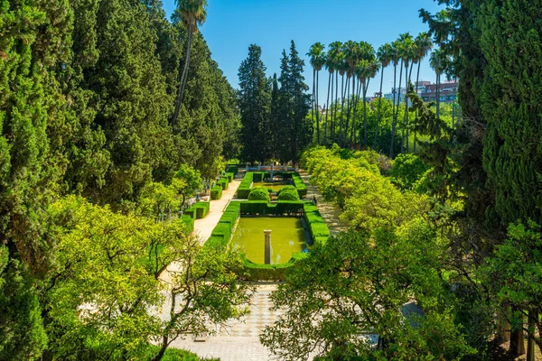 Idilliaco Giardino Degli Alcazar Reali Siviglia Andalusia Spagna — Foto Stock