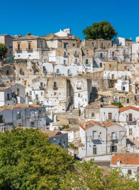 Monte Sant'Angelo'da manzara, Foggia eyaletinin antik köyü, Apulia (Puglia), İtalya.