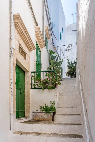 Vista Panorâmica Ostuni Dia Ensolarado Verão Apúlia Puglia Sul Itália — Fotografia de Stock