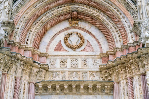 Detalj Från Huvudfasaden Duomo Siena Toscana Italien — Stockfoto