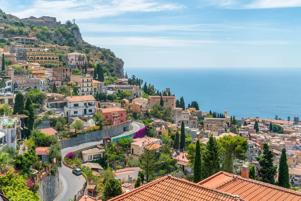 Vista Panorâmica Taormina Famosa Bela Cidade Província Messina Uma Tarde — Fotografia de Stock