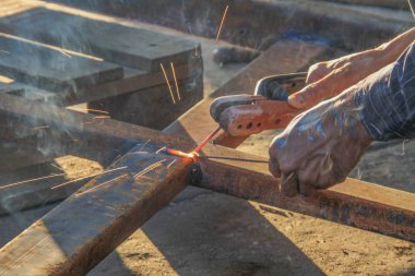 kaynak çelik ile aydınlatma kıvılcımlar