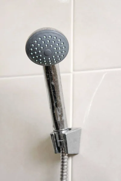 Douche tête dans la salle de bain — Photo