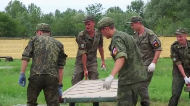 Rusia Maykop Julio 2019 Cadetes Militares Yacen Ejército Plegable Modular — Vídeo de stock