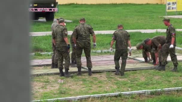 Russia Maykop July 2019 Military Cadets Lay Army Collapsible Modular — Stock Video