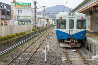 Kawaguchiko tren istasyonunda treni durdurdular