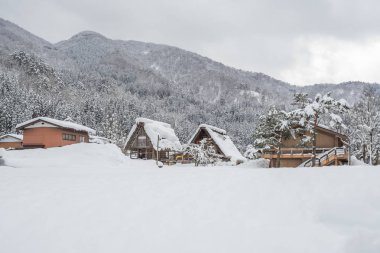 Shirakawago Japonya'nın eski bir köyde