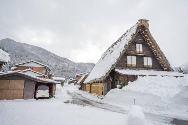  Karda Shirakawago Japonya ile antik bir köy