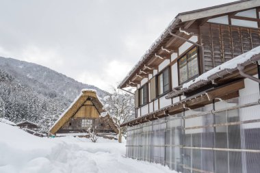 Shirakawago Japonya'nın eski bir köyde