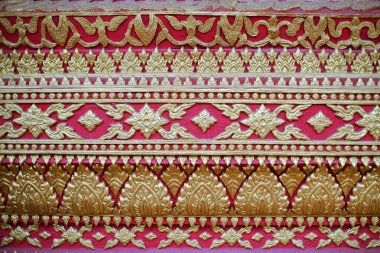 Altın desen heykeller