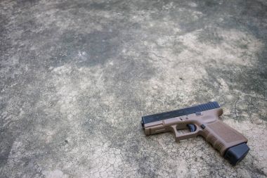 Glock 19 iki tonlu airsoft 6 mm mermi topu tabanca silah
