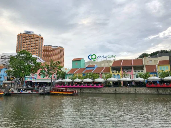 Clarke Quay Singapore Nov 2017 Barca Turistica Clarke Quay Fiume — Foto Stock