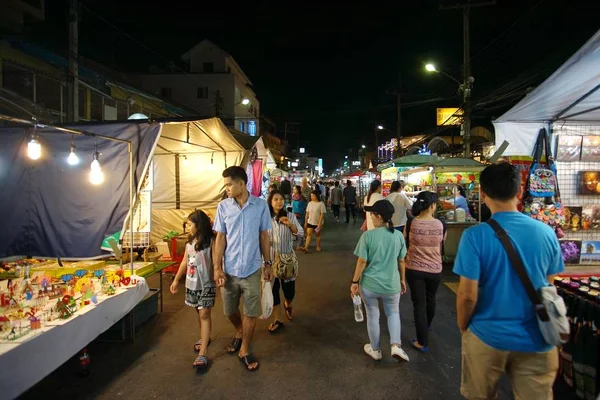 Hua Hin Tailandia Dic 2017 Turistas Identificados Comprando Mercado Nocturno — Foto de Stock