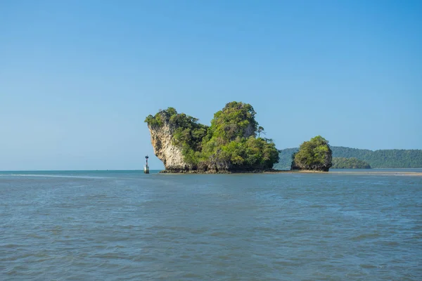 Pequena Ilha Mar Parque Nacional Nopparat Thara Província Krabi Tailândia — Fotografia de Stock