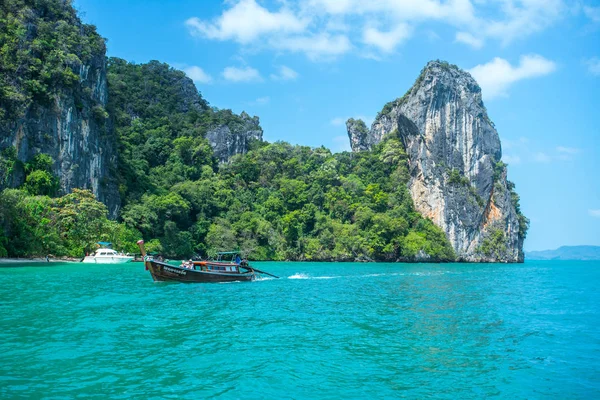 Krabi Thailand Feb 2018 Longtail Boats Speed Boats Sea Hong — Stock Photo, Image