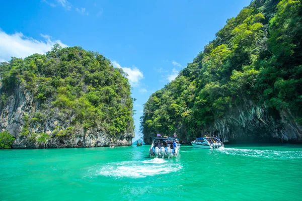 Krabi Thailand Feb 2018 Longtail Boats Speed Boats Sea Hong — Stock Photo, Image