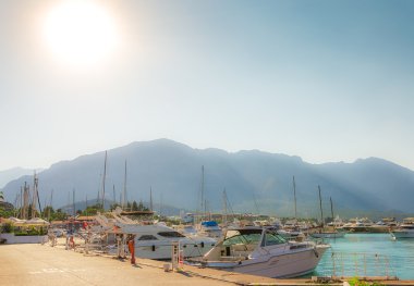 Tekneler ve yatlar kemer Bay