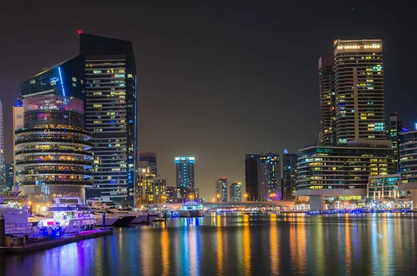 Città di notte Dubai — Foto Stock