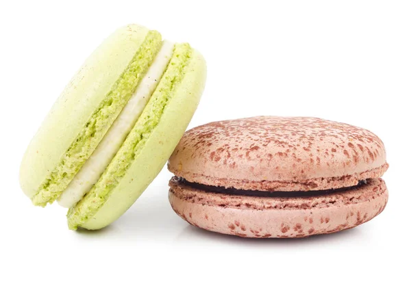 Beyaz izole Fransız tatlı macaroons — Stok fotoğraf