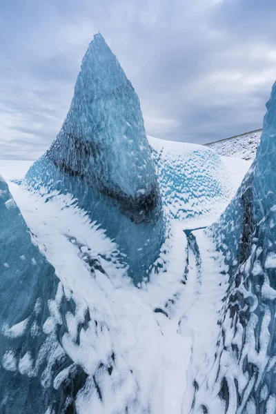 Montañas Con Nubes Antártida Glaciares Icebergs Cuevas Hielo Del Hemisferio —  Fotos de Stock