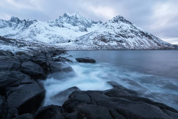 Panorama Fiordos Nevados Cordillera Senja Noruega Increíble Paisaje Marino Natural — Foto de Stock