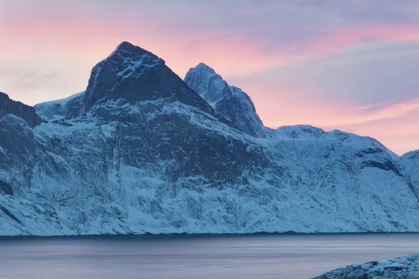 Panorama Van Besneeuwde Fjorden Bergketen Senja Noorwegen Verbazingwekkende Noorse Natuur — Stockfoto