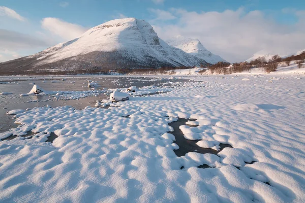 Rosa Tidig Morgon Glöd Ljus Snötäckta Berg Arktisk Norge Super — Stockfoto