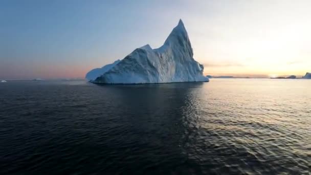 Enormi Iceberg Forme Diverse Nella Baia Disko Groenlandia Occidentale Loro — Video Stock