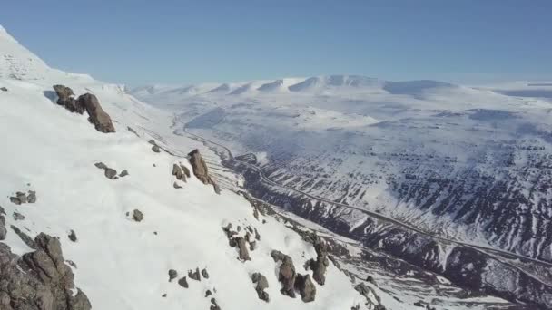 Panorama Van Besneeuwde Berg Natuurlandschap — Stockvideo