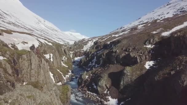Panorama Van Besneeuwde Berg Natuurlandschap — Stockvideo