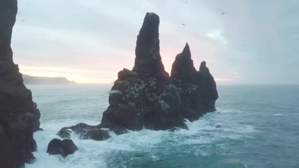 Vista Panorâmica Das Montanhas Rochosas Mar — Vídeo de Stock