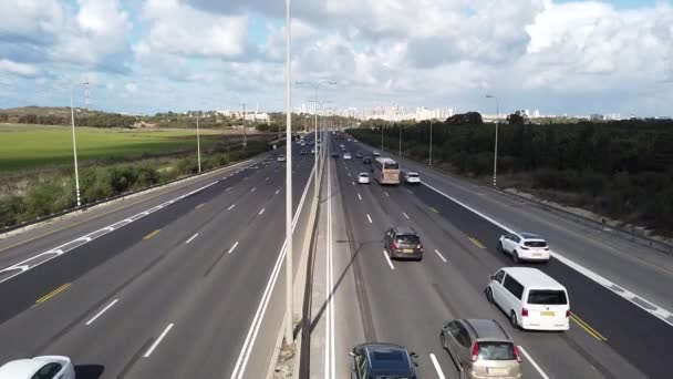 Voiture Banlieue Voitures Route Conduisent Rapidement — Video