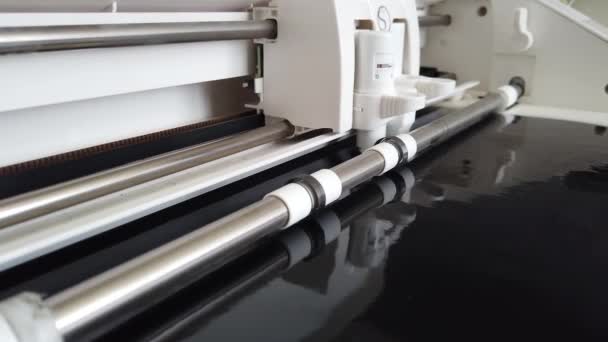 Israel Netanya 2020 Március Cutting Plotter Close Vinil Fólia Vágásának — Stock videók