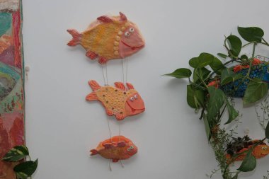 El yapımı kil balık figürü. 