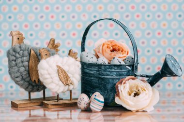 Süslemeleri ile güzel Paskalya ve bahar temalı resimleri.