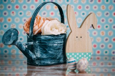 Süslemeleri ile güzel Paskalya ve bahar temalı resimleri.