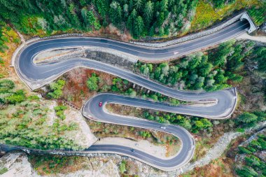 Yılan gibi yol