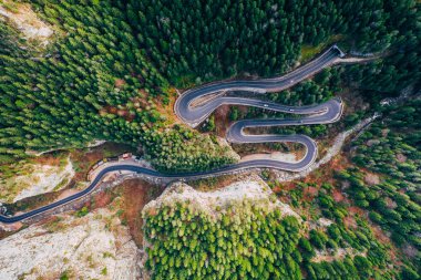 Yılan gibi yol