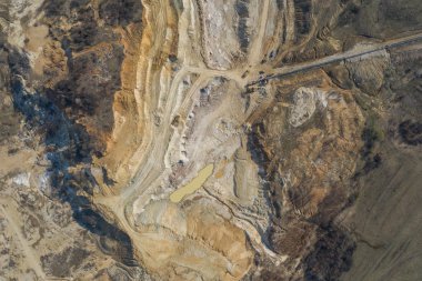 Mine pit