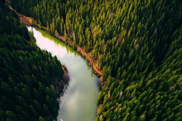 Kis csónakos tó egy drónról — Stock Fotó